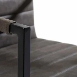 BOOOM Freischwinger House