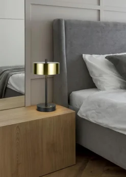 Outlet LED-Akkutischleuchte Helsby Tischlampen