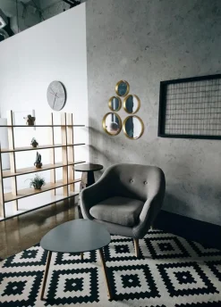 MIRRORS AND MORE Spiegel Lia